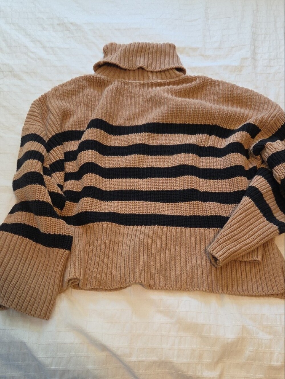 Quince 100% Organic Cotton Split Hem Turtleneck Sweater - Picture 6 of 6